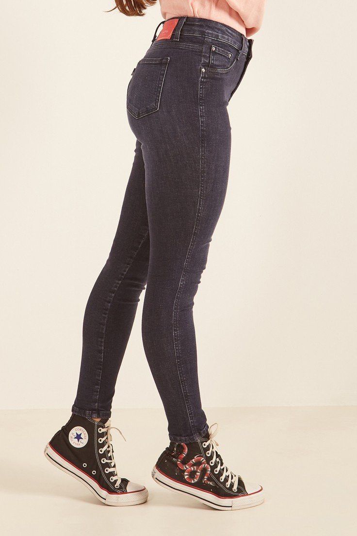 dz20100 com calca jeans feminina skinny media cigarrete denim zero lado prox