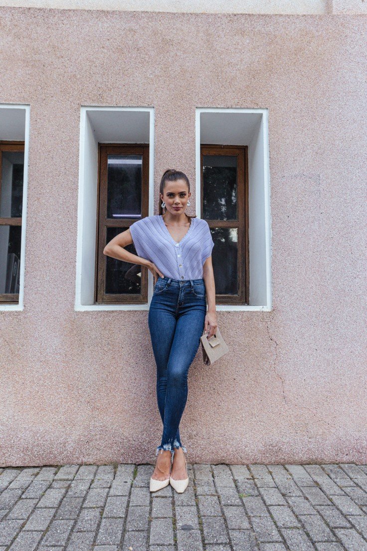 dz20098 re calca jeans feminina skinny media cigarrete com barra destroyed denim zero frente