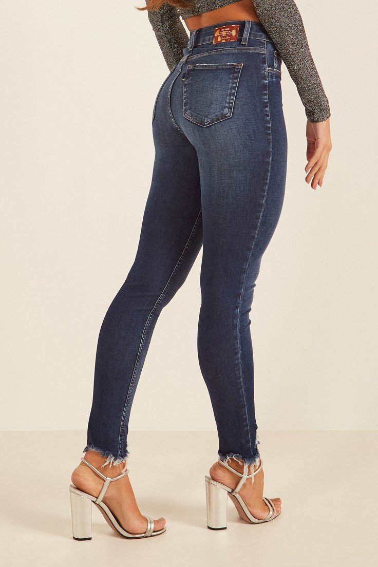 dz20098 re calca jeans feminina skinny media cigarrete com barra destroyed denim zero costas prox