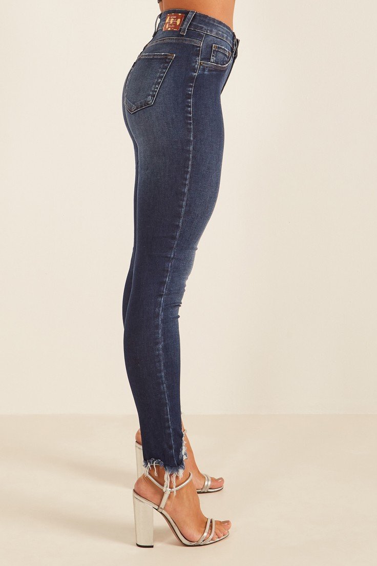 dz20098 re calca jeans feminina skinny media cigarrete com barra destroyed denim zero lado prox