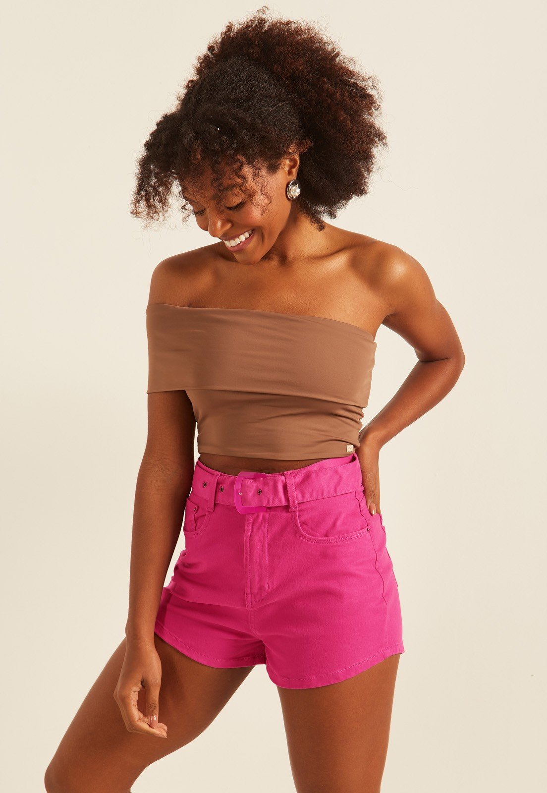 dz6582 1 shorts jeans feminino setentinha fit com cinto denim zero frente 1