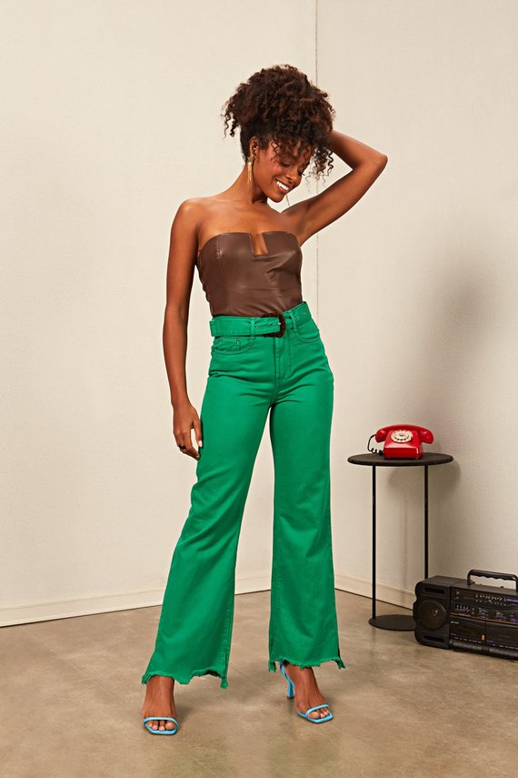 Calça Jeans Feminina Wide Leg Flare com Cinto - DZG1139