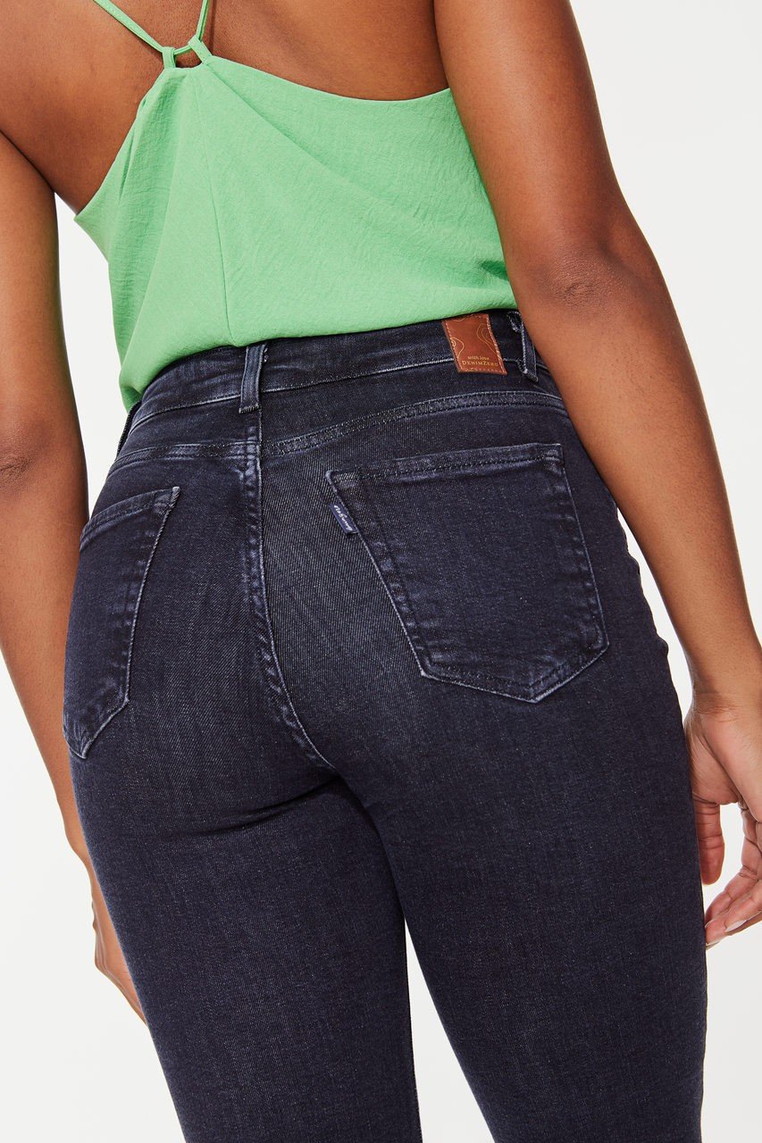 dz20273 4 com calca jeans feminina skinny media tradicional denim zero detalhe 2 easy resize com