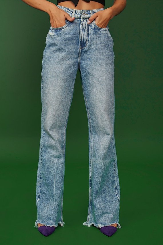 Calça Jeans Feminina  Wide Leg com Barra Desfiada - DZ20363