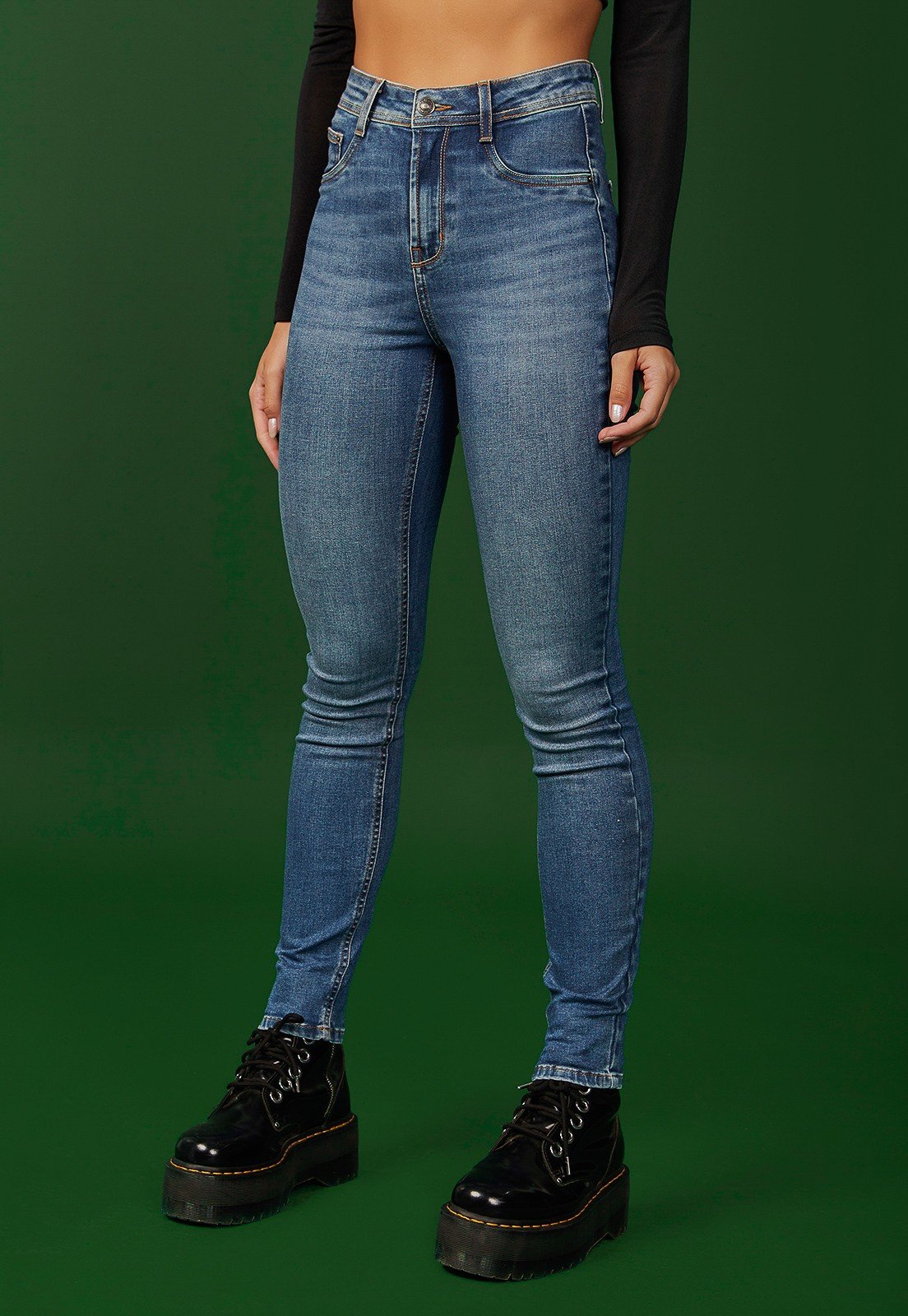 dz20336 re calca jeans feminina skinny media tradiconal denim zero frente prox 1