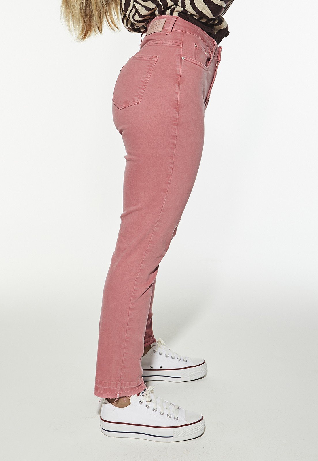 dz20409 calca jeans feminina mom fit cigarrete com barra dupla denim zero lado crop