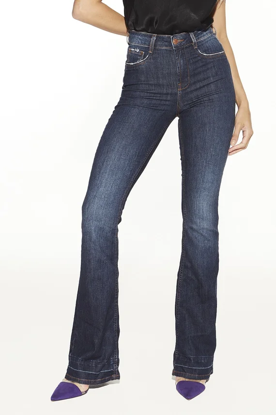 Calça Jeans Feminina Flare Média Alongada - DZ20460