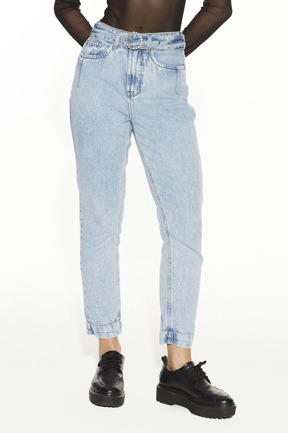 Calça Jeans Feminina Mom Cigarrete com Cinto - DZ20469