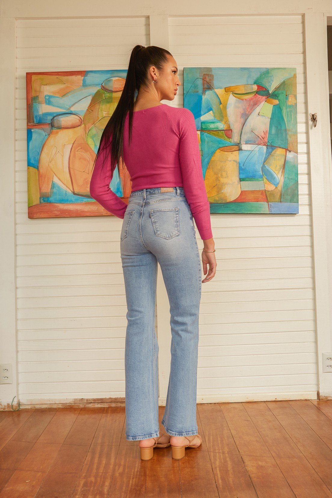 dz20475 com calca jeans feminina wide leg fit alongado denim zero costas