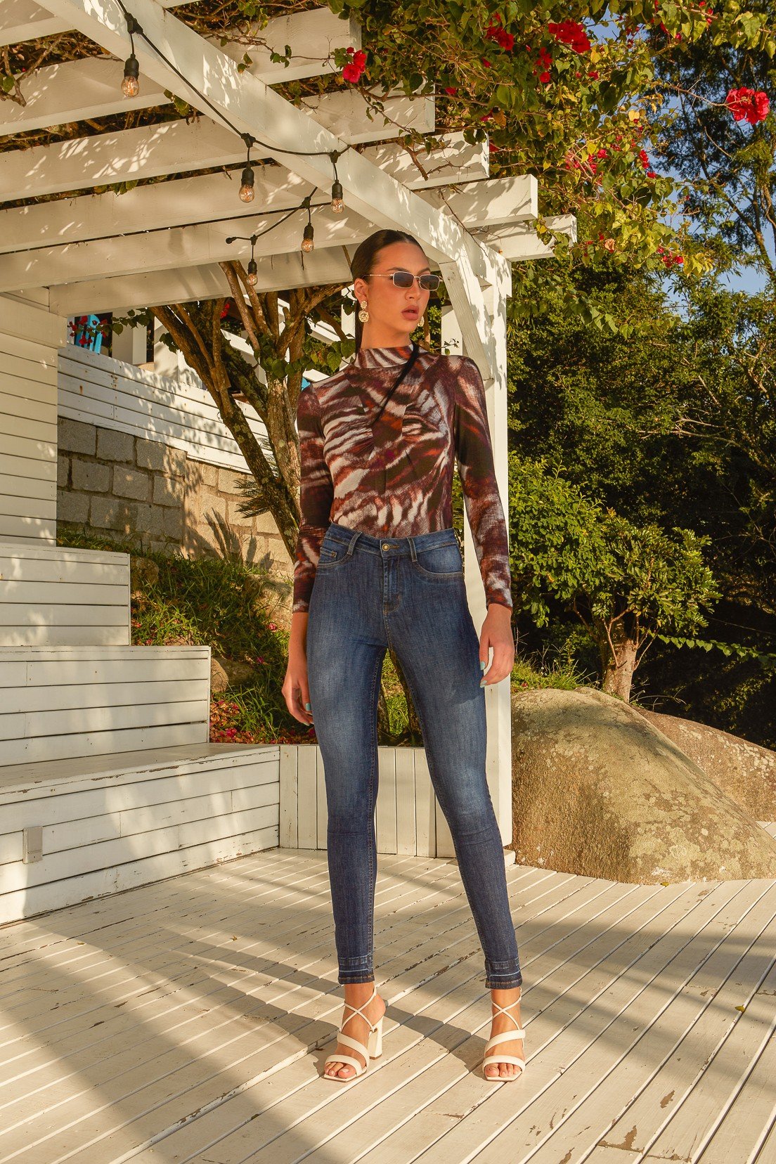 dz20487 re calca jeans feminina skinny media cigarrete barra dupla denim zero frente 2