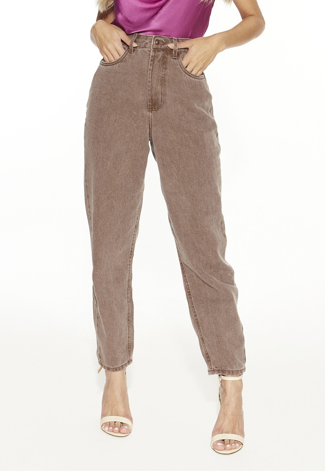 dz20499 alg calca jeans feminina slouchy cigarrete color denim zero frente prox