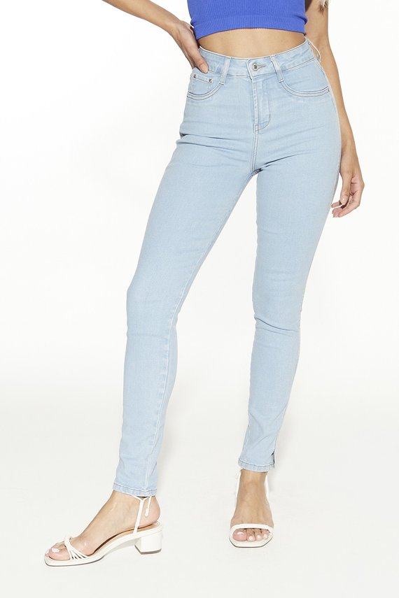Calça Jeans Feminina Skinny Média Cigarrete com Leve Bertura Lateral - DZ20486