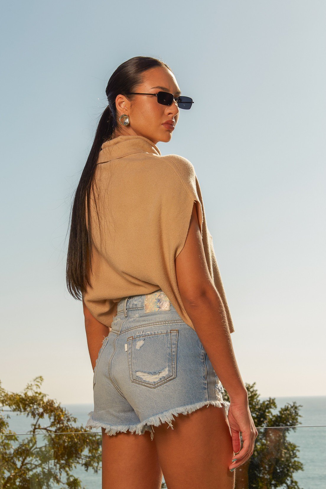 dz6669 alg shorts jeans feminino setentinha destroyed denim zero costas