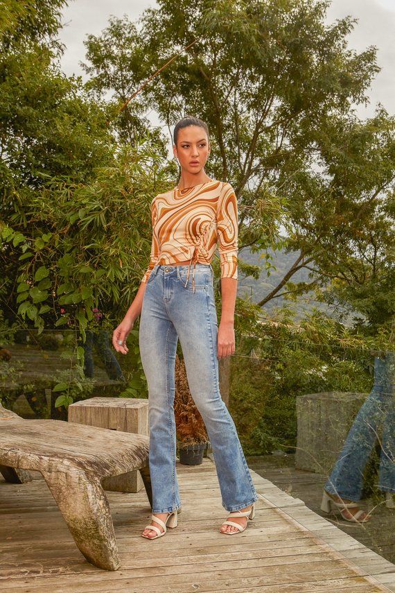 Calça Jeans Feminina Flare Média Alongada - DZ20476