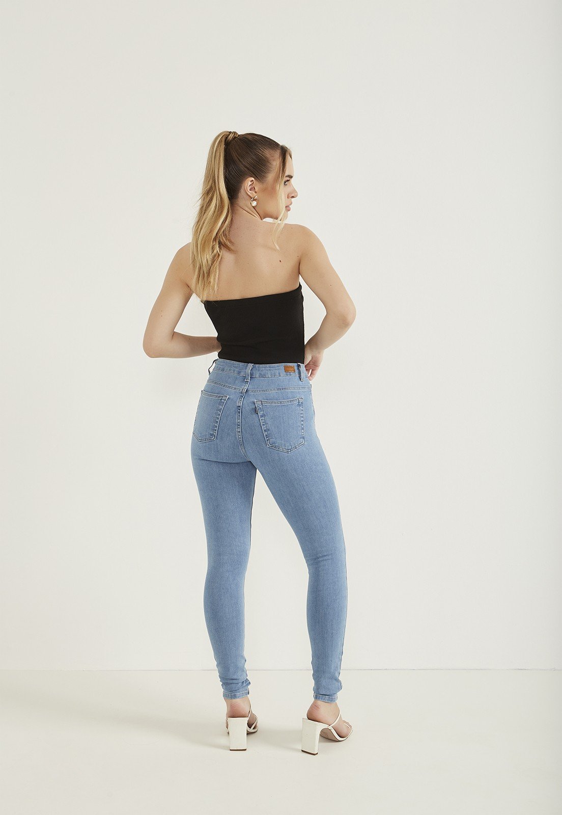 dz20372 ts calca jeans feminina skinny media cigarrete denim zero costas 2