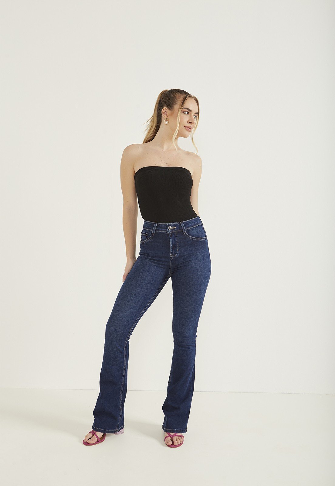 dz20375 re calca jeans feminina flare media denim zero frente