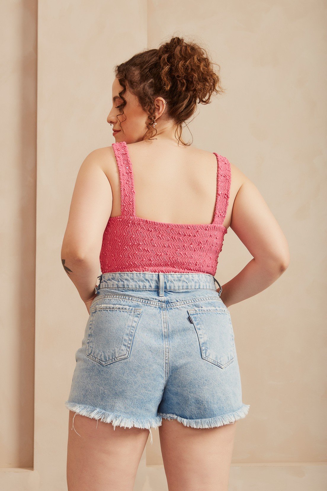 dz6697 alg shorts jeans feminino mom com bordados florais denim zero costas 2