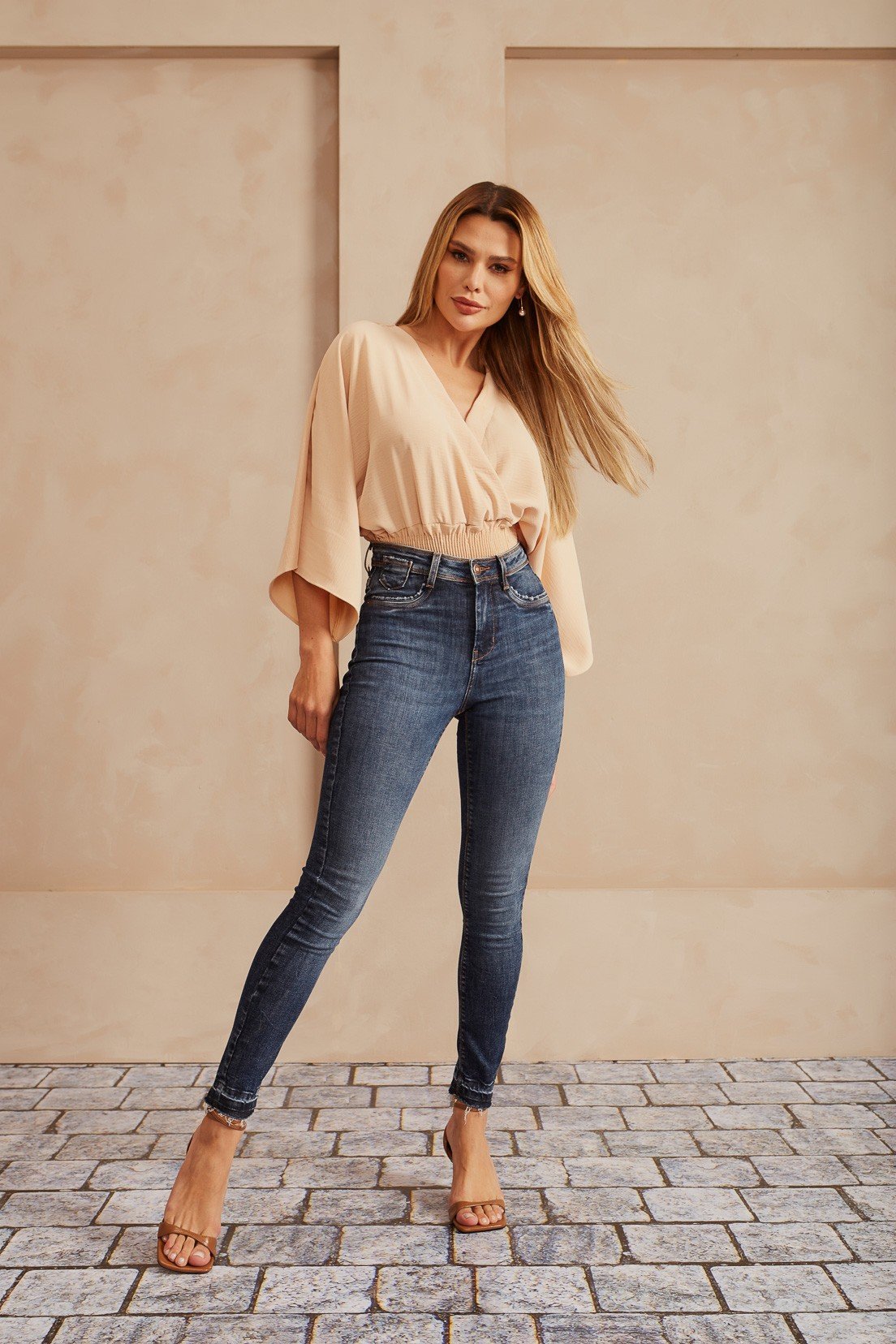dz20551 re calca jeans femina skinny media cigarrete com barra dupla denim zero frente 1
