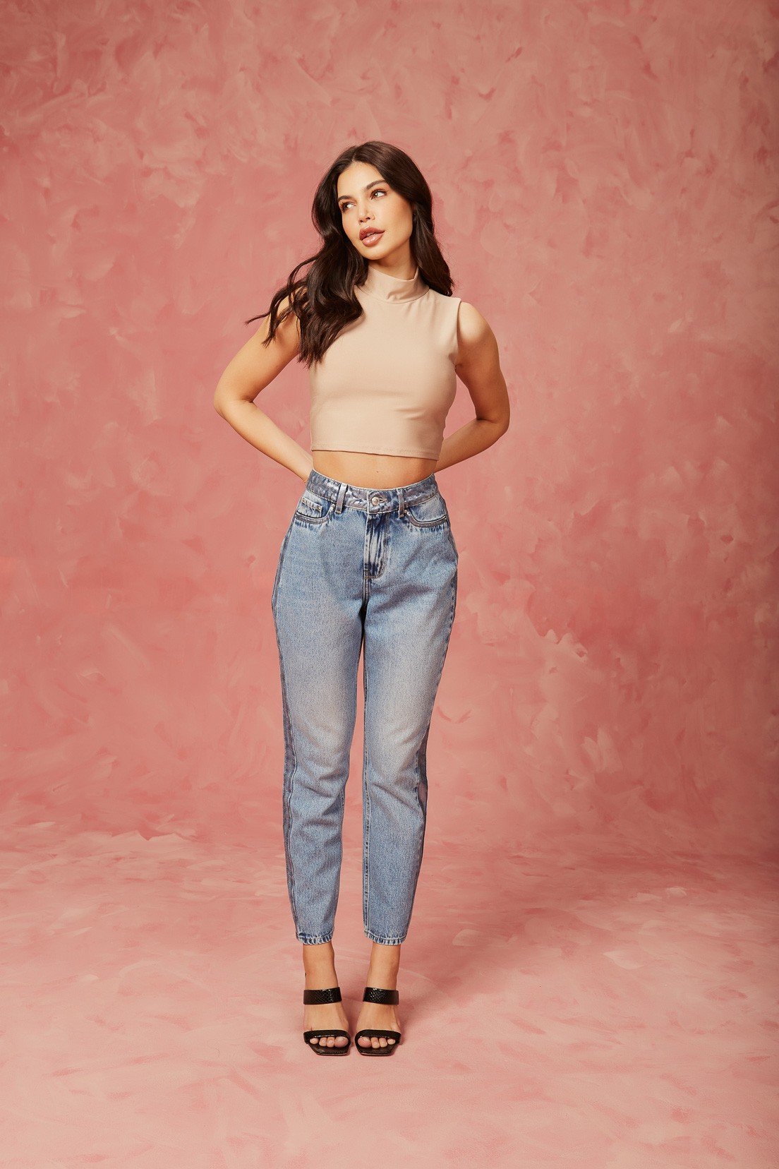 dz20536 alg calca jeans feminina mom cigarrete com aplique de foil denim zero frente 1