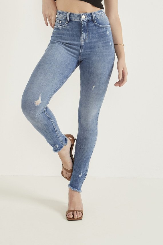 Calça Jeans Feminina Skinny Cigarrete com Leves Puídos - DZ20553