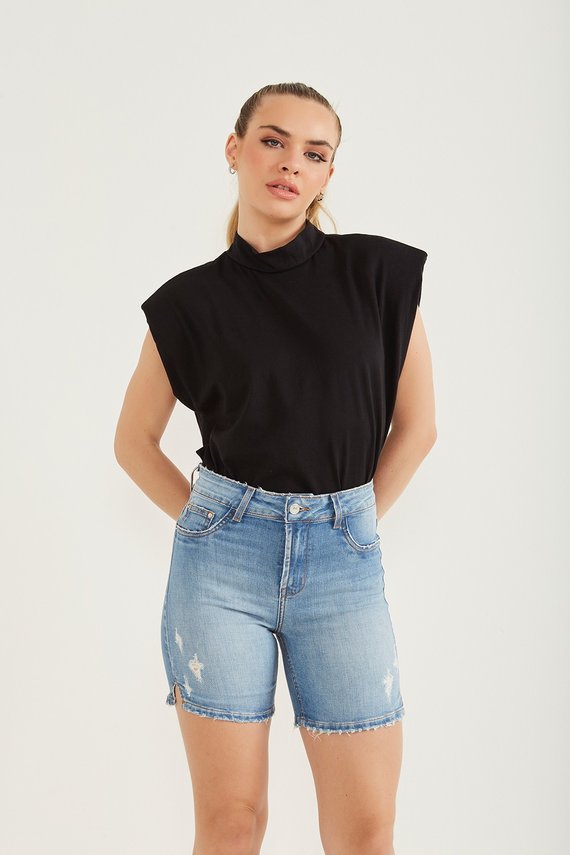 Bermuda Jeans Feminina Meia Coxa com Leves Puídos - DZ4076