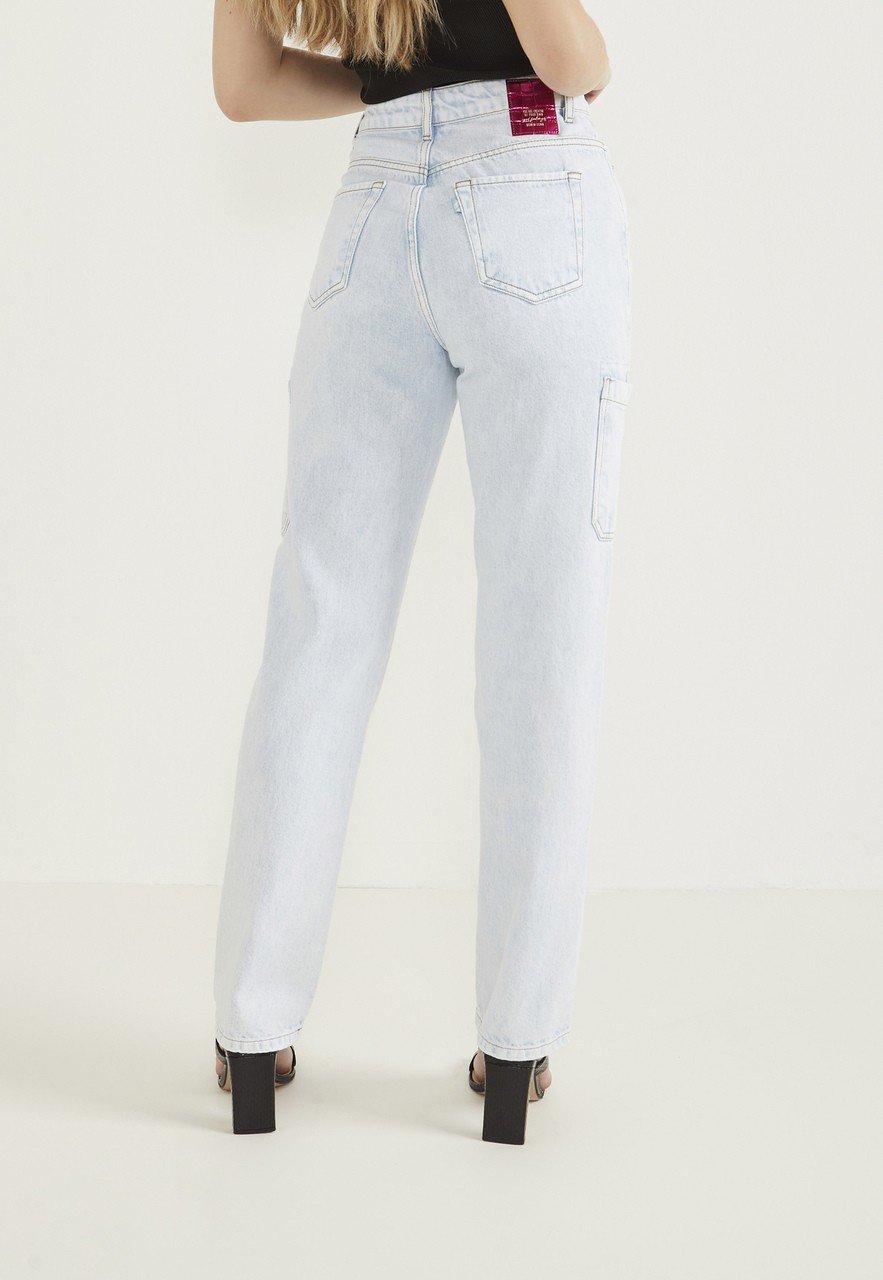dz20590 alg calca jeans femina reta com bolsos utilitario denim zero costas prox easy resize com