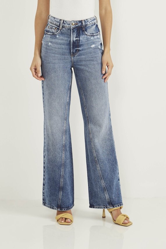 Calça Jeans Feminina Wide Leg com Recortes Frontas e Leves Puídos - DZ20622