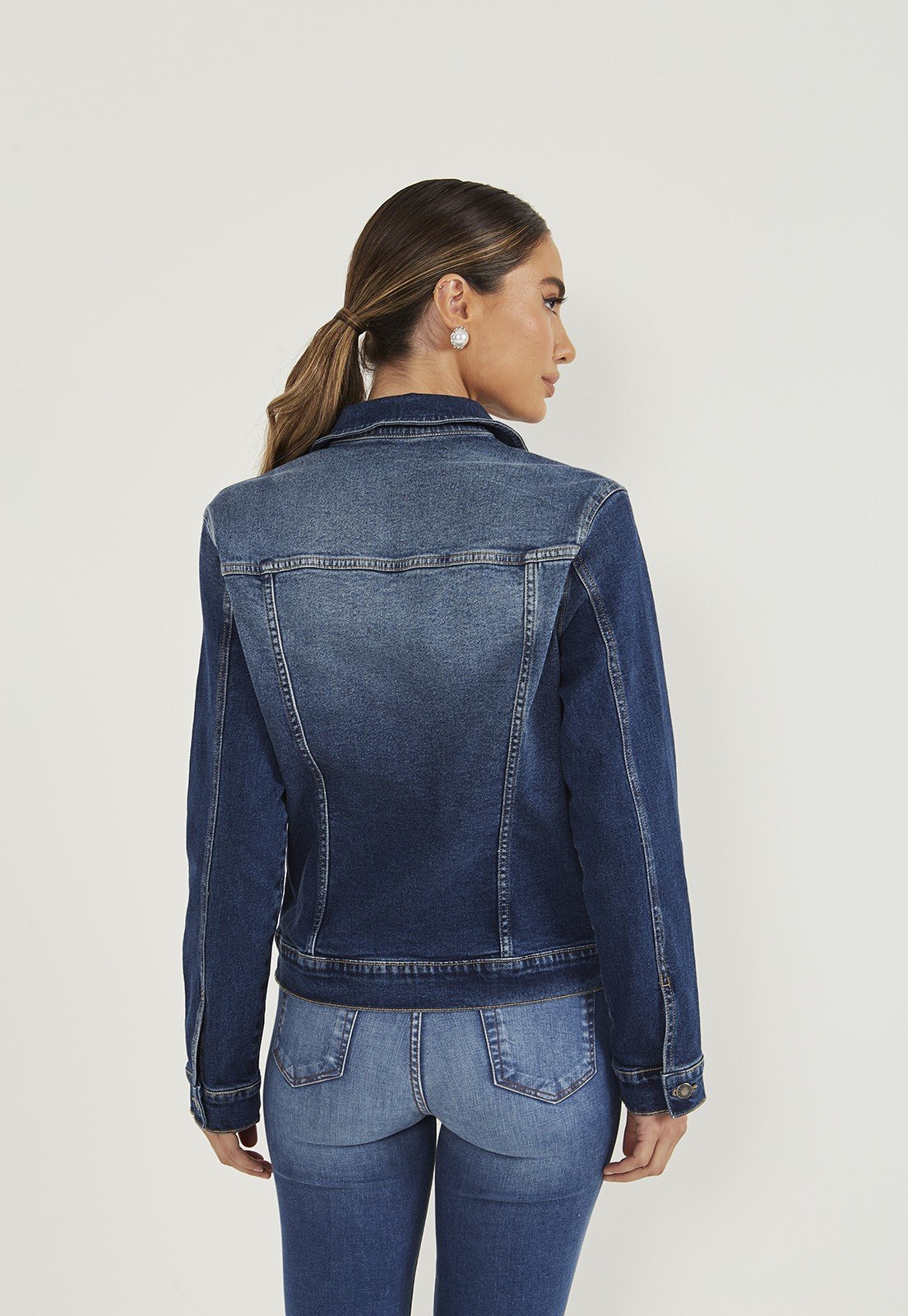 dz9193 com jaqueta jeans feminina com elastano e recortes na parte frontal costas