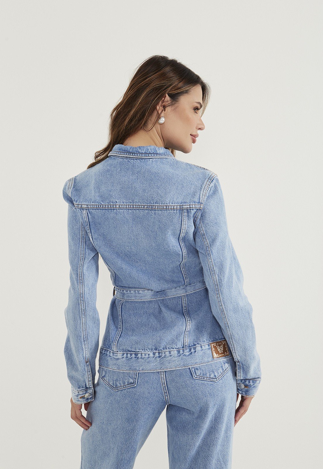 dz9200 alg jaqueta jeans feminina acinturada com cordao decorativo e recortes frontais cos