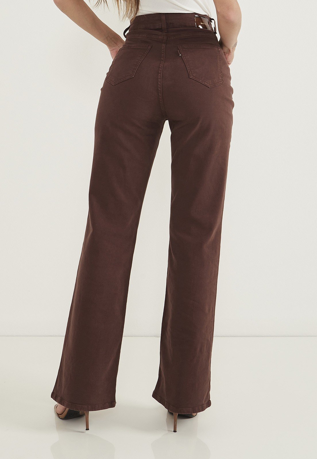 dz20649 com calca jeans feminina wide leg fit cintura alta tradicional costas prox