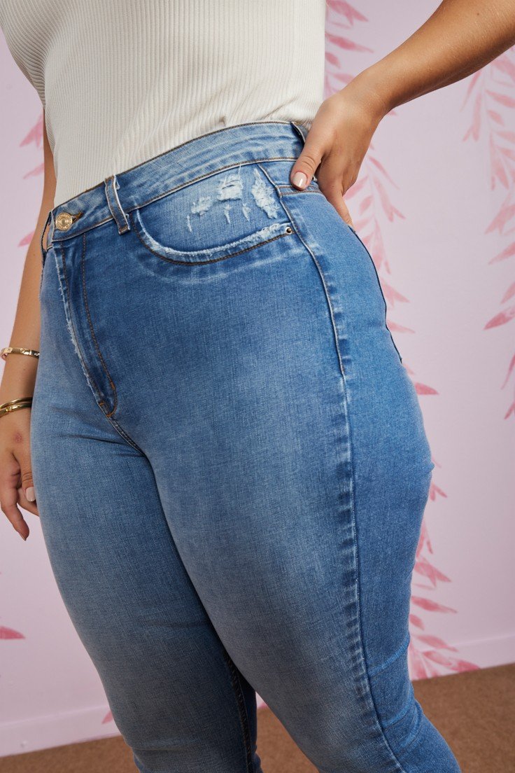 Calça Jeans Feminina Flare Hot Pants Tradicional - DZ20614