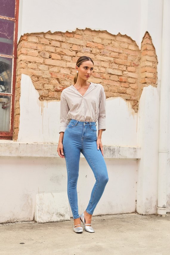 Calça Jeans Feminina Skinny Cigarrete Hot Pants Tradicional - DZ20685