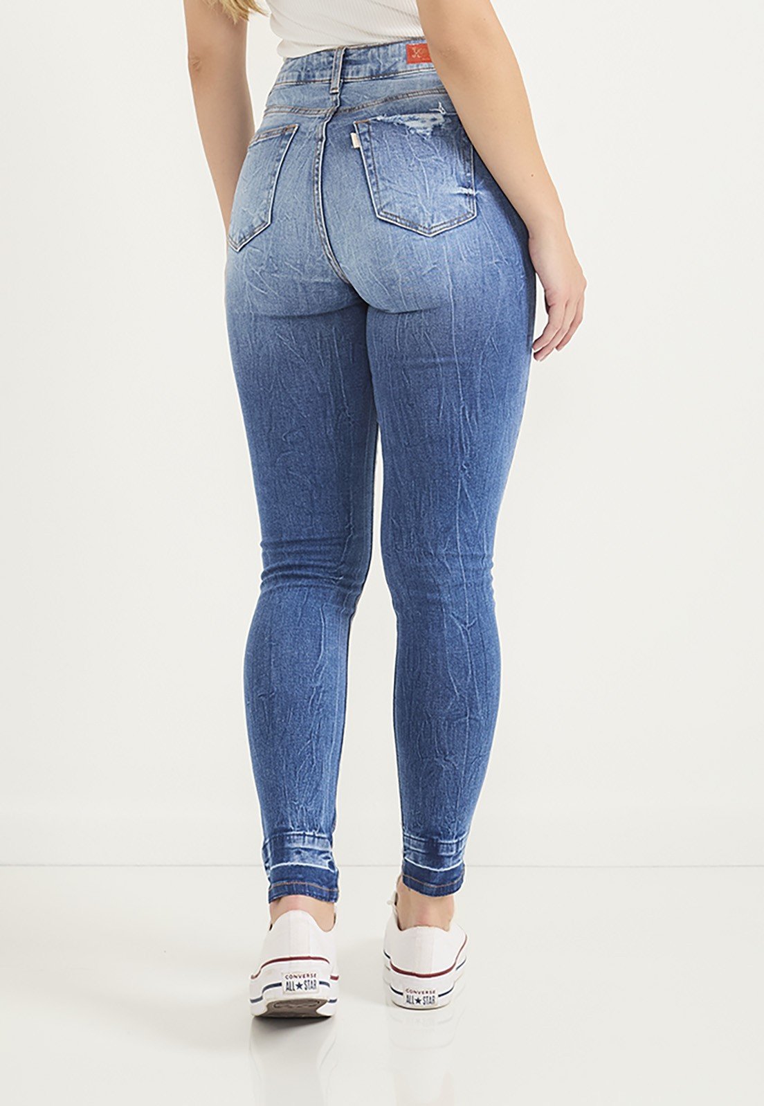dz20676 com calca jeans feminina skinny media cigarrete com barra diferenciada costas prox