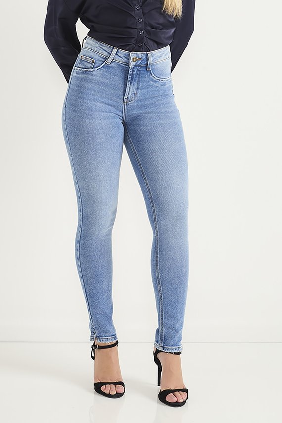 Calça Jeans Feminina Skinny Cigarrete Média com Abertura Lateral na Barra - DZ20674