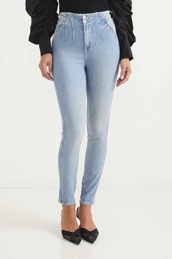 Calça Jeans Feminina Skinny Cigarrete Hot Pants com Pregas no Cós e Bolso Faca - DZ20687