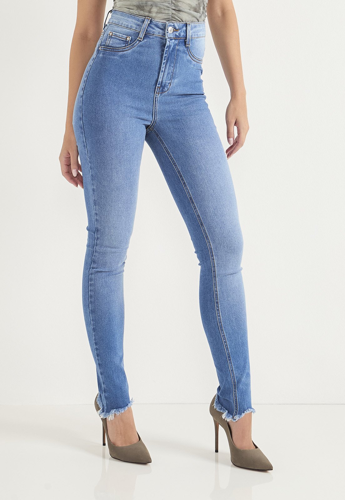 dz20735 re calca jeans feminina skinny hot pants tradicional com barra desfiada frente crop