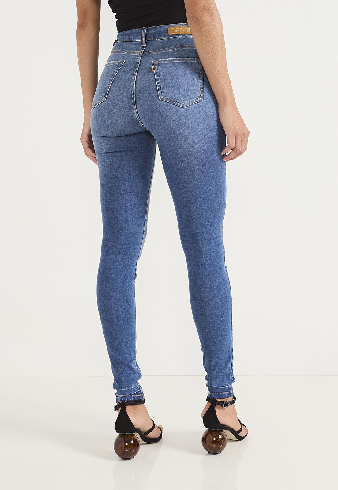 dz20736 re calca jeans feminina skinny hot pants tradicional com barra diferenciada costas crop