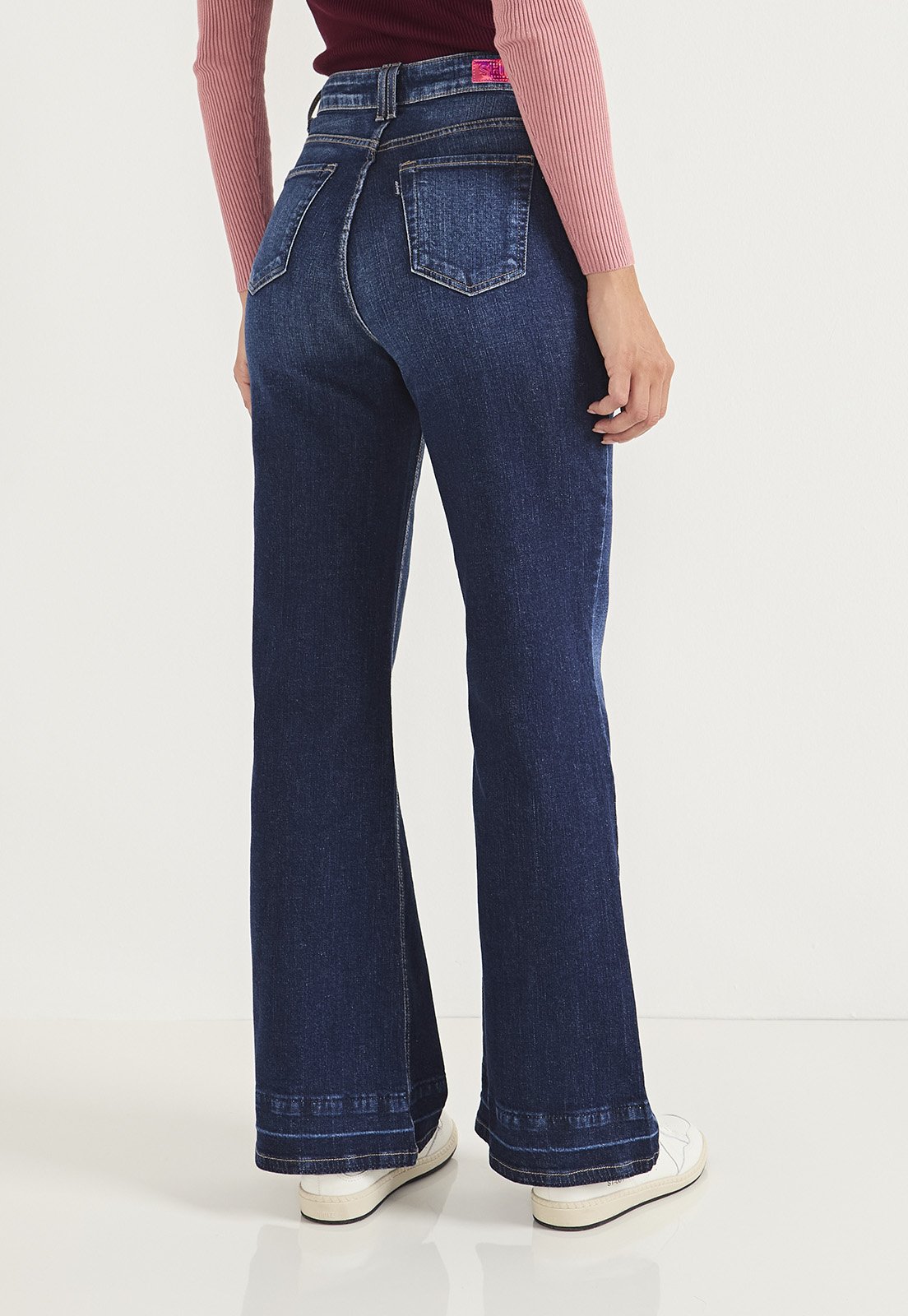dz20743 com calca jeans feminina wide leg fit com barra dupla costas prox