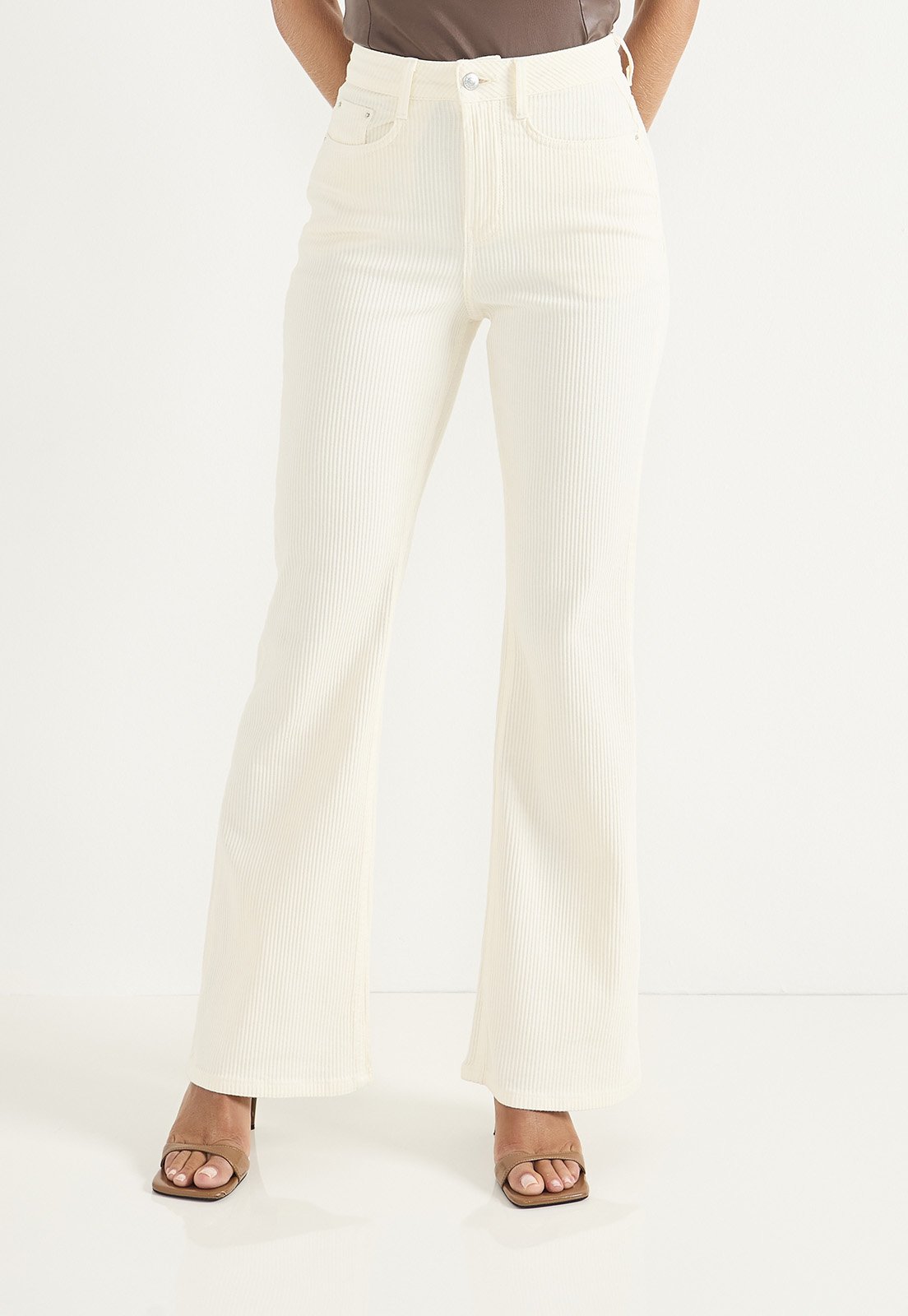 dz20744 com calca jeans feminina wide leg fit cotele frente crop 1