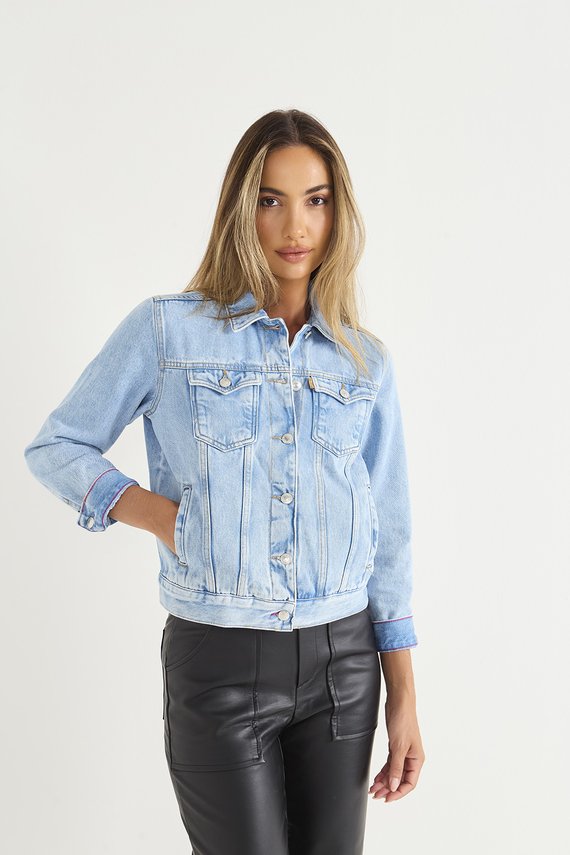 Jaqueta Jeans Feminina Regular com Bolsos - DZ9208