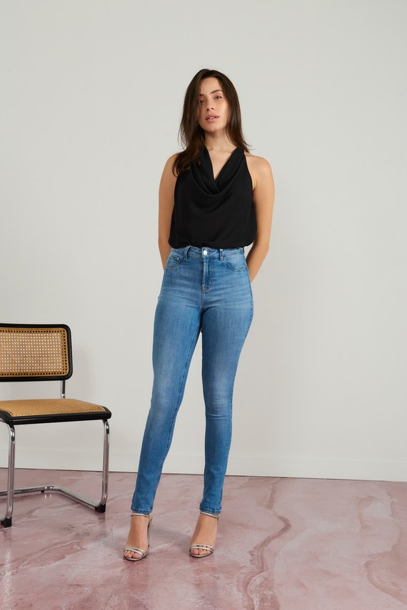 Calça Jeans Feminina Skinny Tradicional - DZ20795