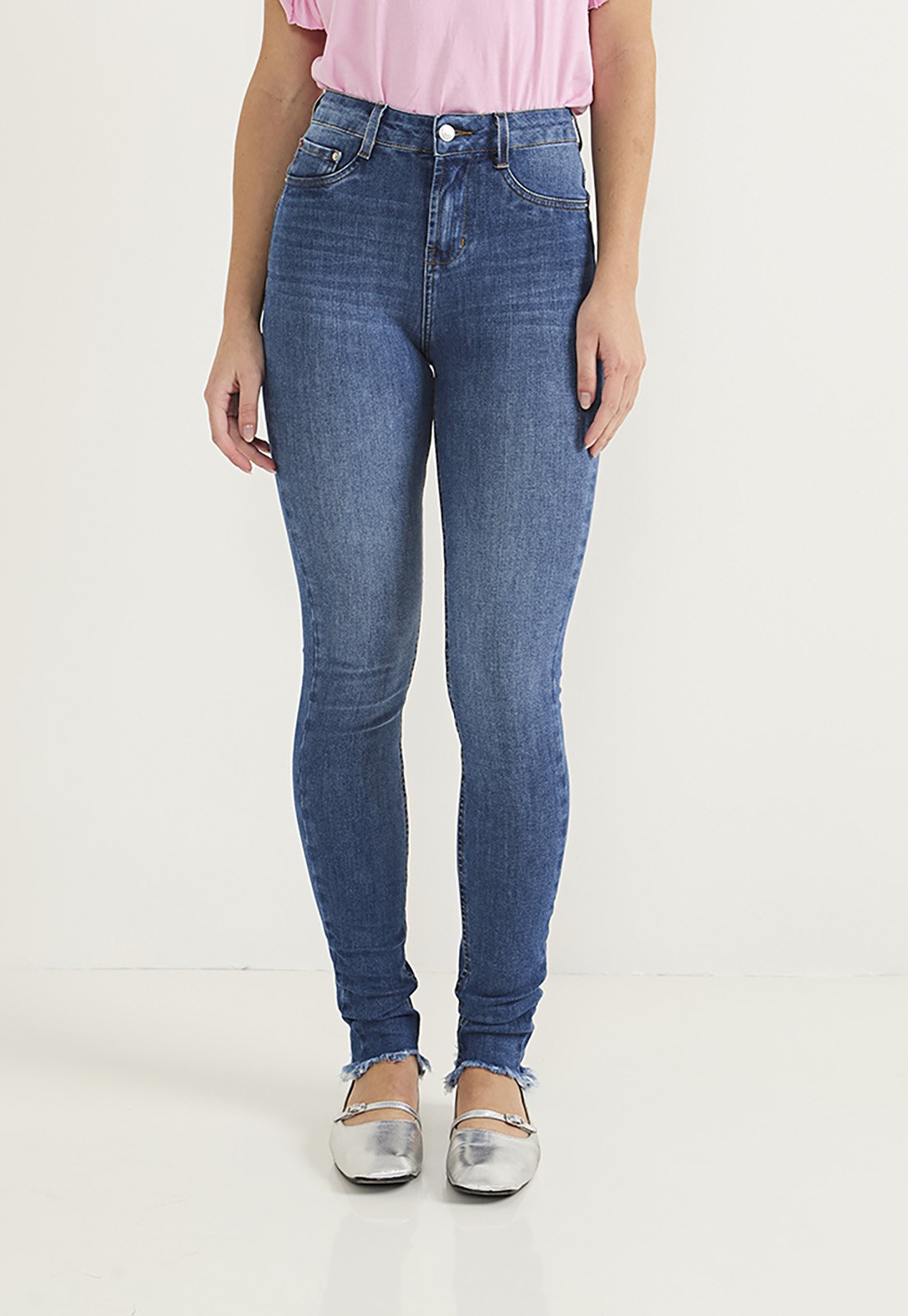 dz20797 ts calca jeans feminina skinny tradicional com barra desfiada denim zero frente crop 2