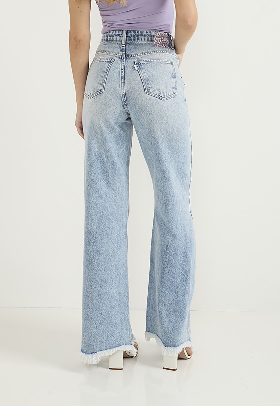 dz20806 alg calca jeans feminina wide leg alongada com bordado de flor denim zero costas crop