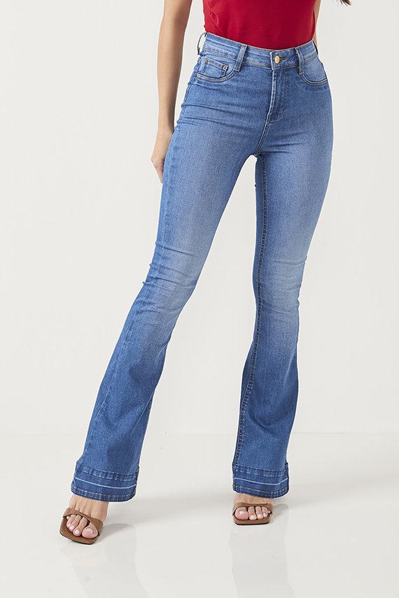 Calça Jeans Feminina Flare Alongada Cintura Media - DZ20813