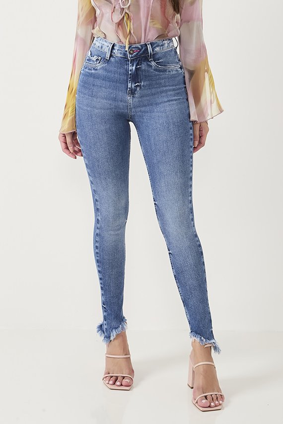 Calça Jeans Feminina Skinny Cigarrete Cintura Média e Barra Irregular - DZ20821
