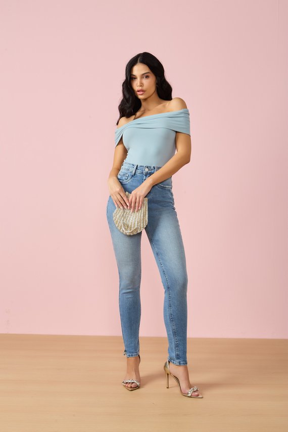 Calça Jeans Feminina Skinny Cigarrete Hot Pants - DZ20826