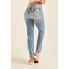 dz20181 3 com calca jeans femina mom fit com cos desfiado denim zero costas prox