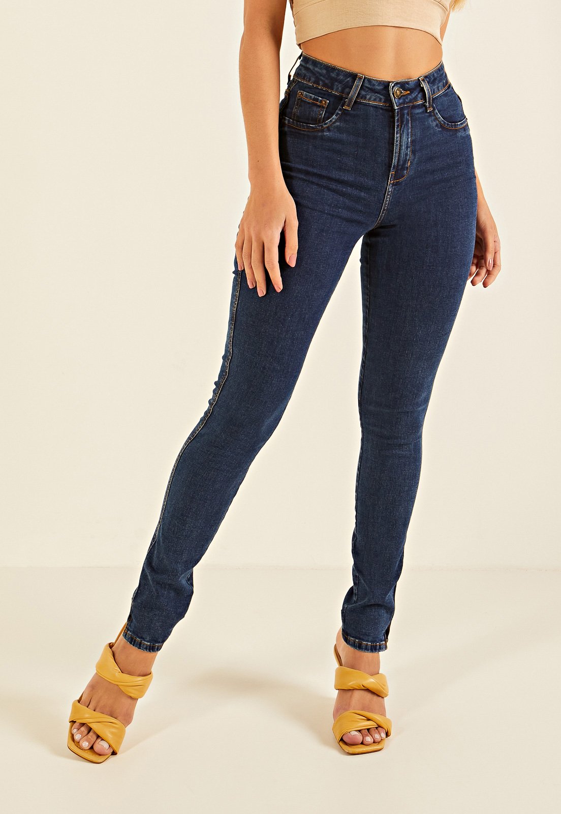 dz20192 1 com calca jeans feminina skinny media tradicional denim zero frente prox