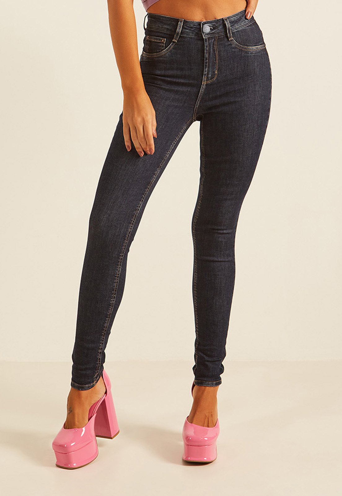 dz20170 1 re calca jeans femininaskinny media cigarrete escura denim zero frente prox