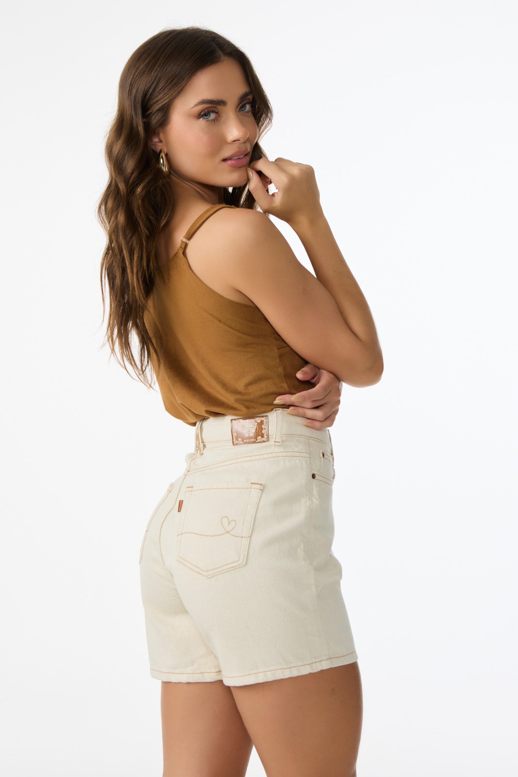 dz4096 alg bermuda jeans feminina retro meia coxa bege costas 2